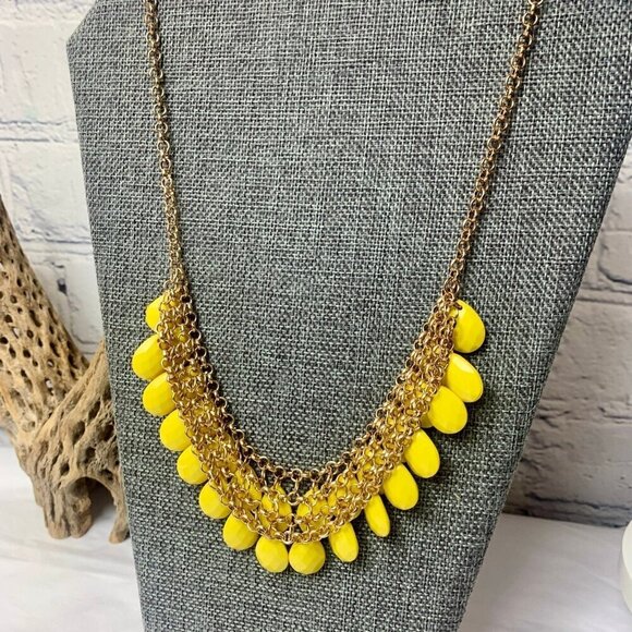 Yellow Teardrop Beaded Gold Tone Two Layer Necklace - Picture 2 of 6
